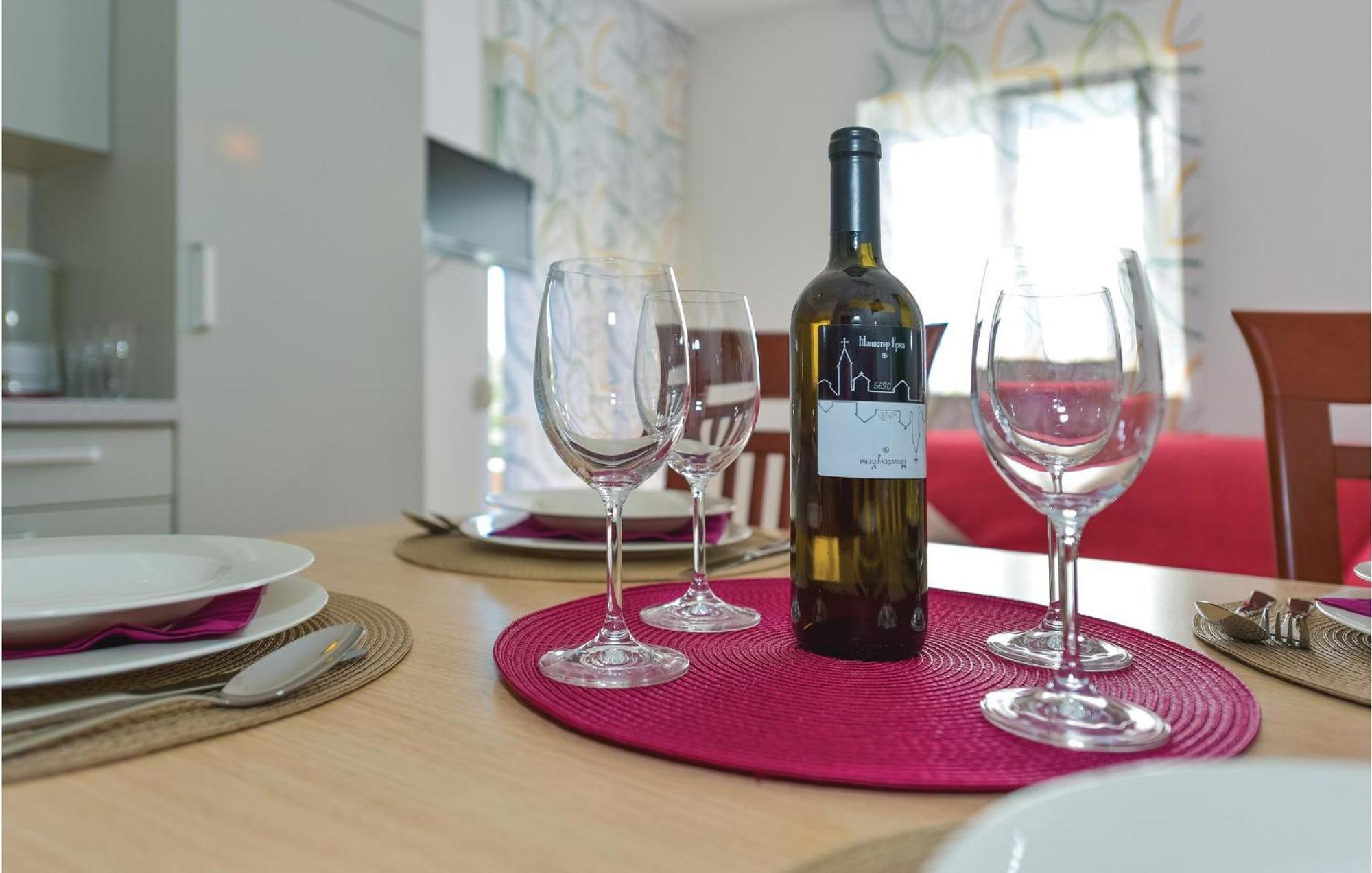 Gorgeous Apartment In Vodice With Kitchen Bagian luar foto