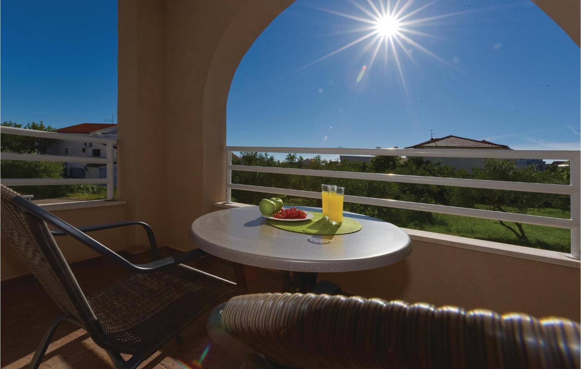 Gorgeous Apartment In Vodice With Kitchen Bagian luar foto