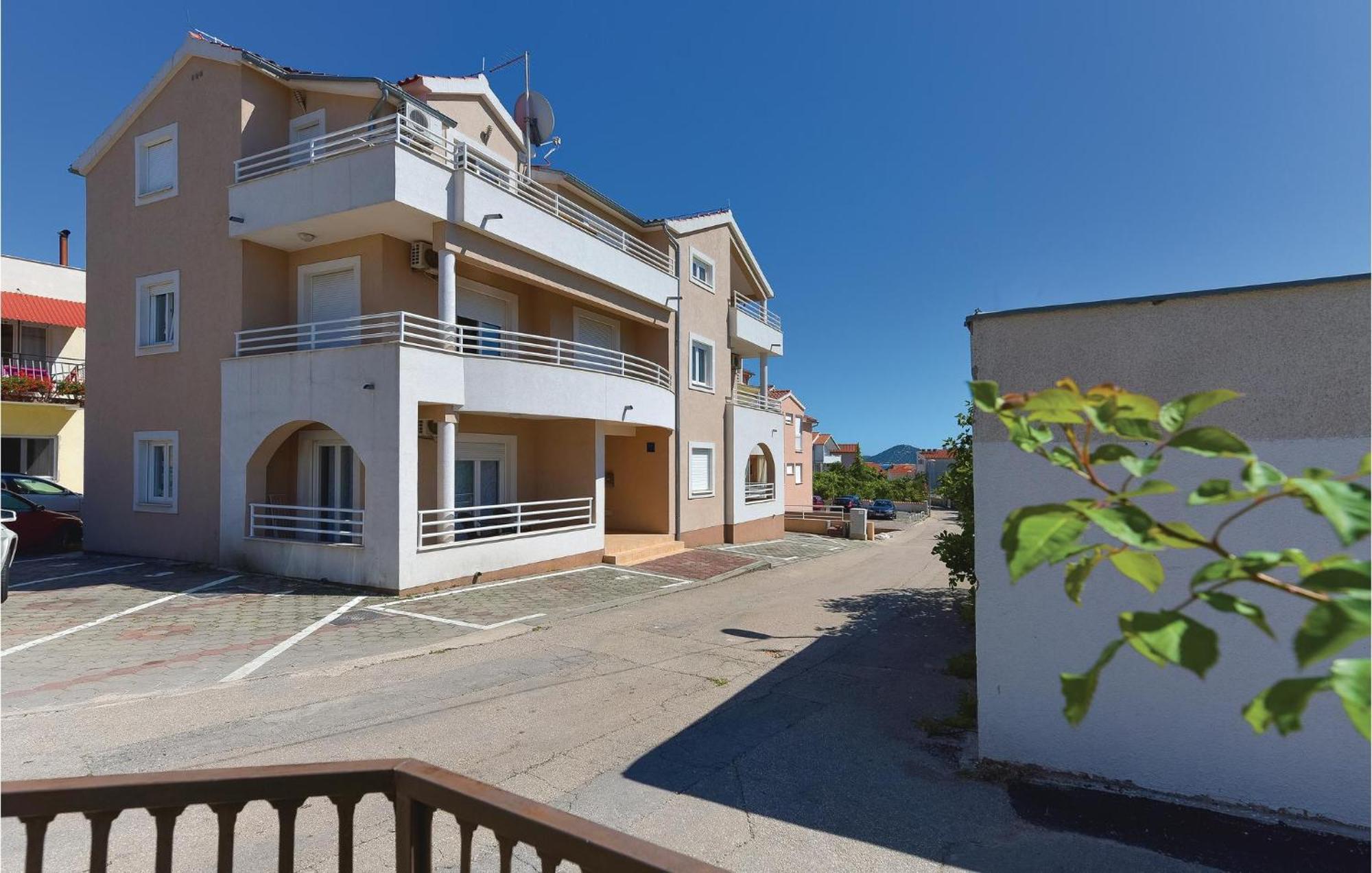 Gorgeous Apartment In Vodice With Kitchen Bagian luar foto