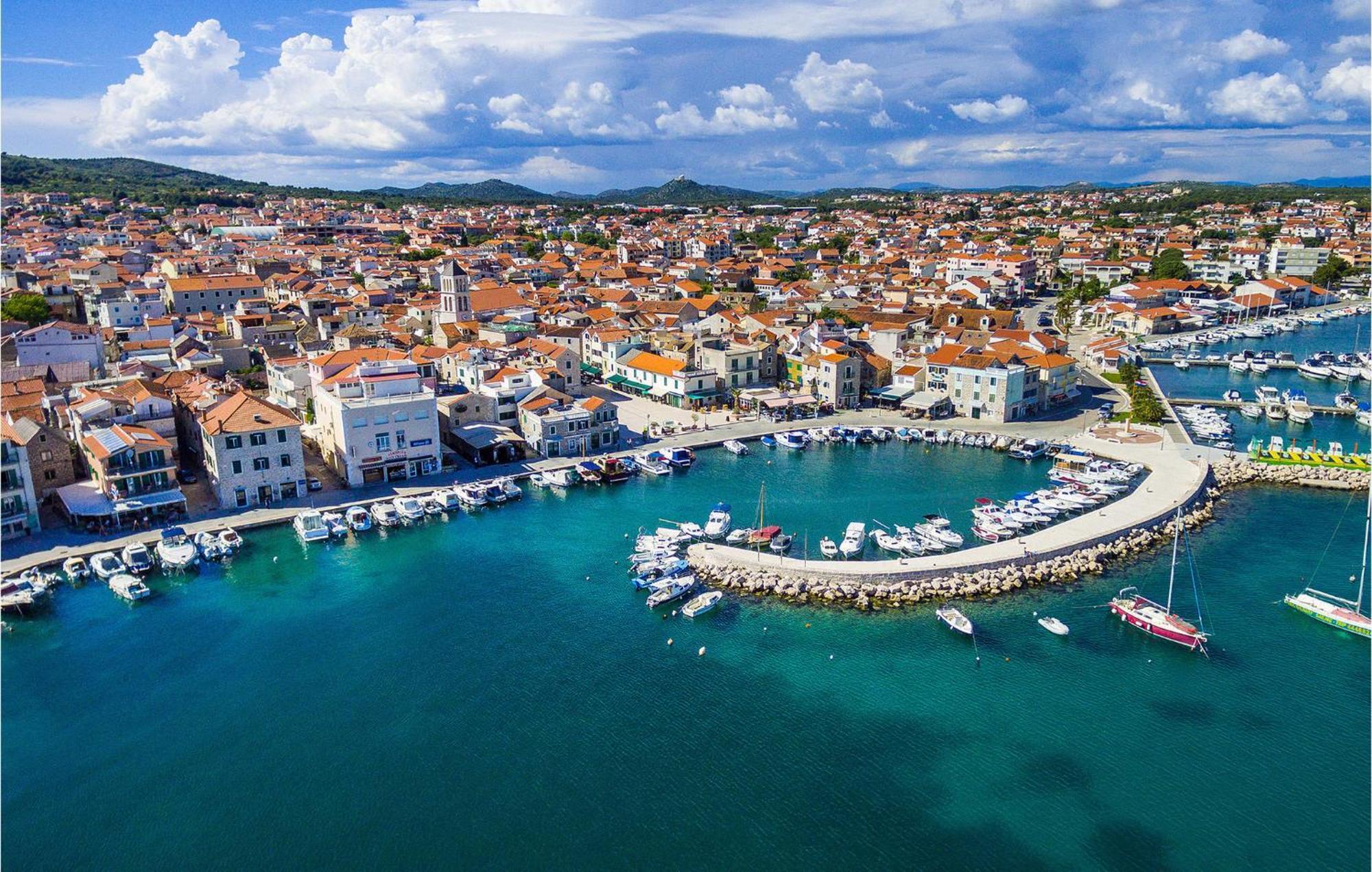 Gorgeous Apartment In Vodice With Kitchen Bagian luar foto
