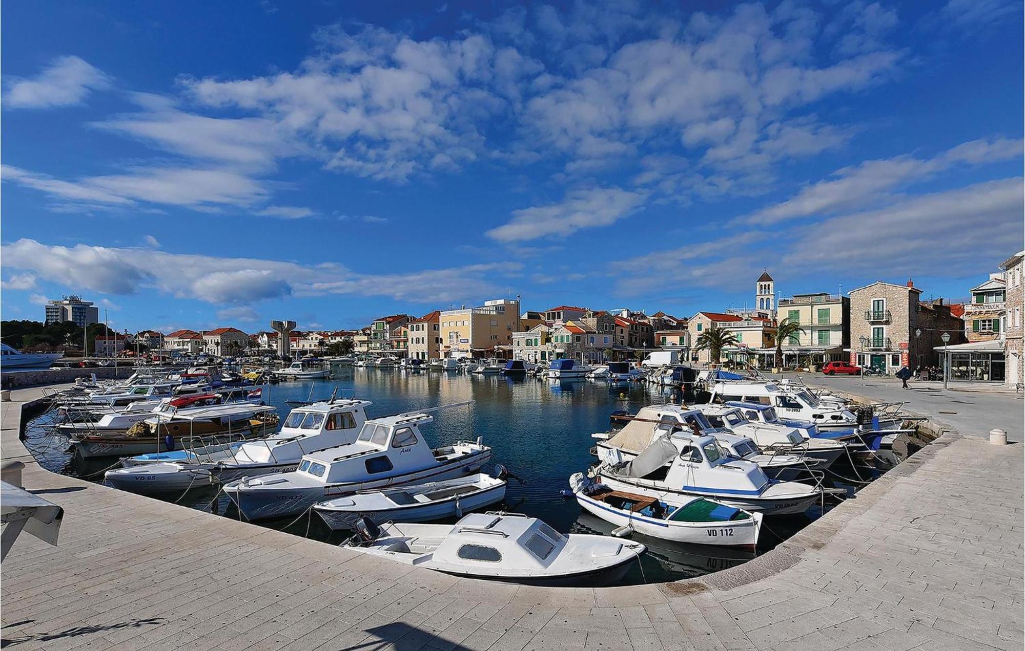Gorgeous Apartment In Vodice With Kitchen Bagian luar foto